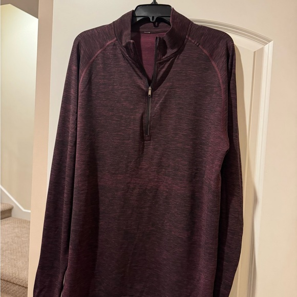 lululemon athletica Men's Lightweight Maroon 1/4 Zip. - Picture 1 of 6